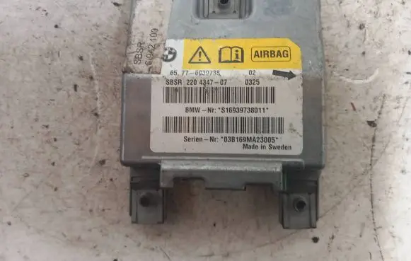 BMW 5 E60 E61 Airbag control unit/module 6939738 220434707 S16939738011