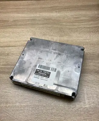 Toyota Prius (XW20) Engine control unit/module ECU 8966147170 2751009521