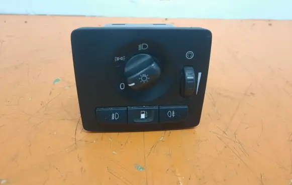 Volvo V50 Light switch 30739299