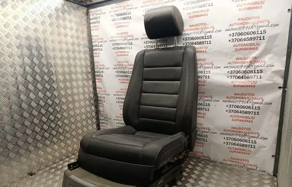 Volkswagen Touareg I Front passenger seat 