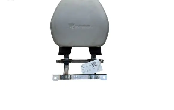 Volvo XC90 Front seat headrest 