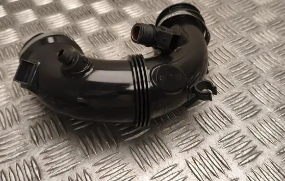 Mercedes-Benz E W238 Air intake hose/pipe A2740900929