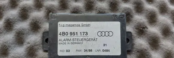 Audi A6 S6 C5 4B Alarm control unit/module 4B0951173