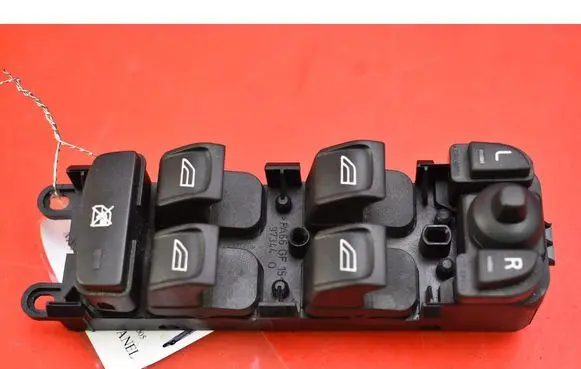 Volvo V70 Electric window control switch 30773269