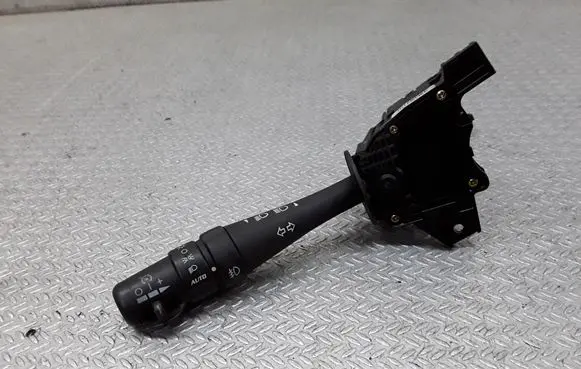 Cadillac CTS Indicator stalk 25743472