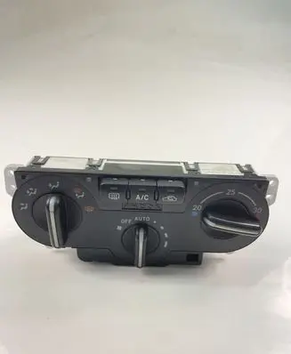 Subaru Impreza II Interior fan control switch 72311FE051