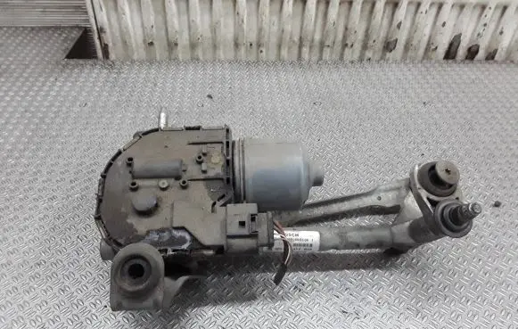 Seat Toledo III (5P) Front wiper linkage and motor 5P0955023F