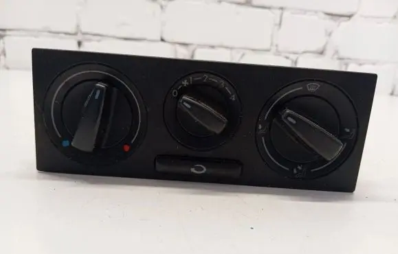 Volkswagen Golf IV Climate control unit