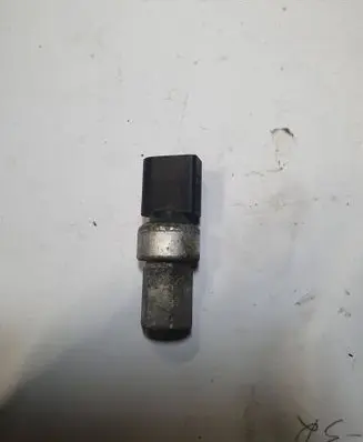 Air conditioning (A/C) pressure sensor