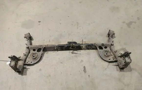 Nissan Tiida C11 Rear subframe 