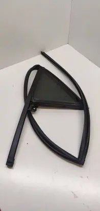 Hyundai i20 (GB IB) Rear vent window glass 