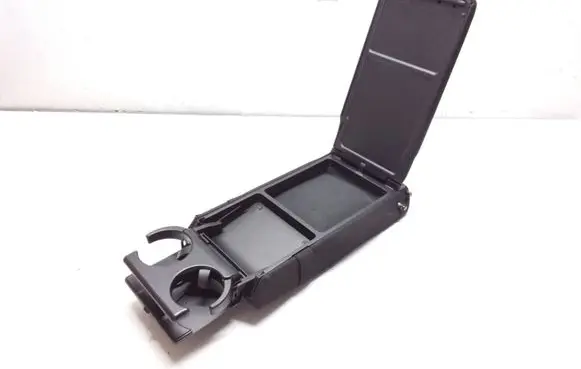 Mercedes-Benz C AMG W204 Rear seat armrest 