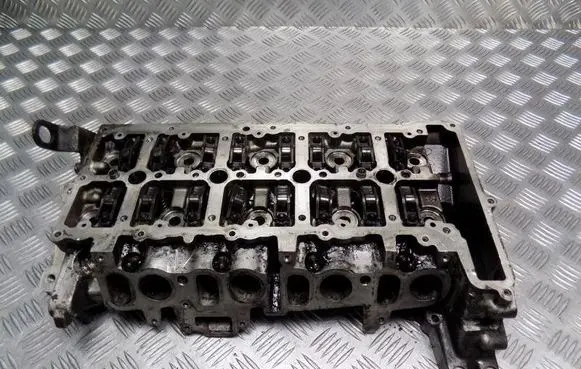 Mini Cooper Countryman R60 Engine head N47C16A