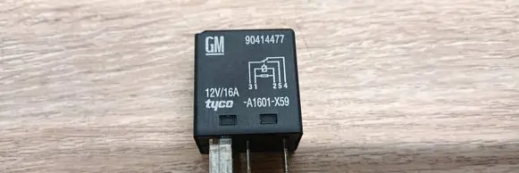 Opel Vectra C Other relay 90414477 A1601X59 12V16A