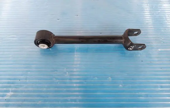Tesla Model 3 Rear upper control arm/wishbone 104442100G