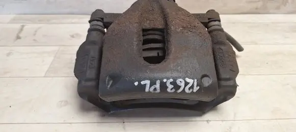 Toyota Auris 150 Front brake caliper
