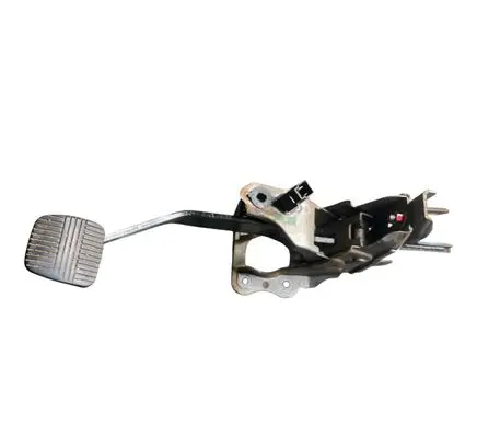 Nissan Primera Clutch pedal 