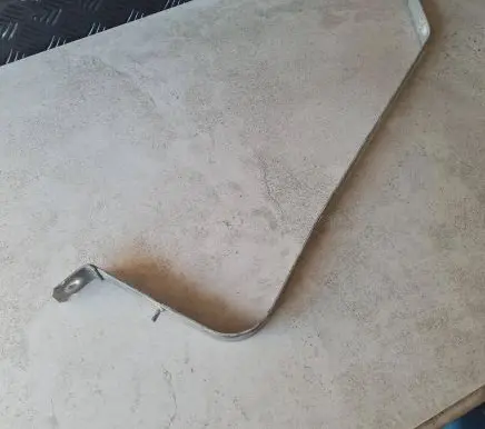 Volkswagen PASSAT CC Fuel tank mounting bracket 3C0201653B