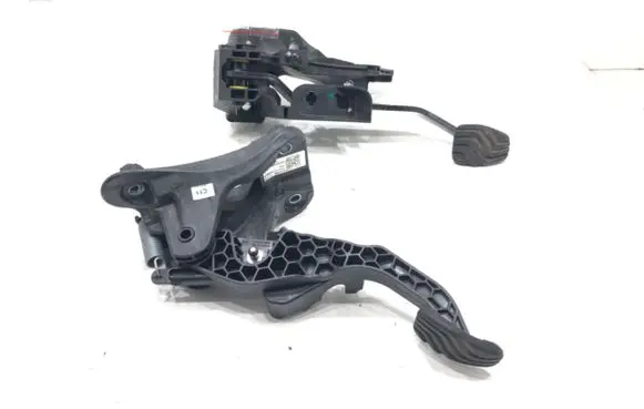 Dacia Duster II Pedal assembly 