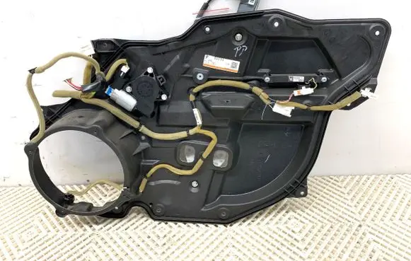 Mazda CX-7 Front door window regulator with motor 