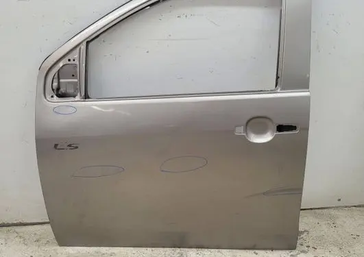 Isuzu D-Max Front door