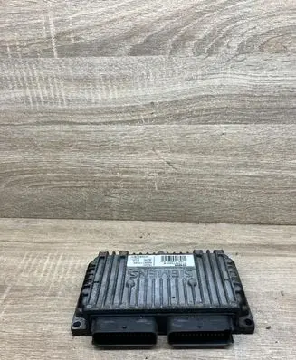 Peugeot 307 Engine control unit/module 9649117680 S118047592