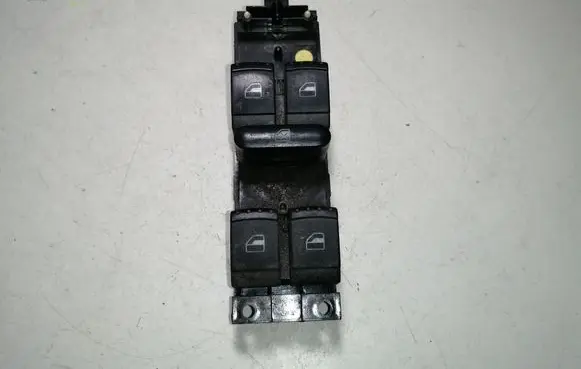 Volkswagen PASSAT B5.5 Electric window control switch 1J4959857D