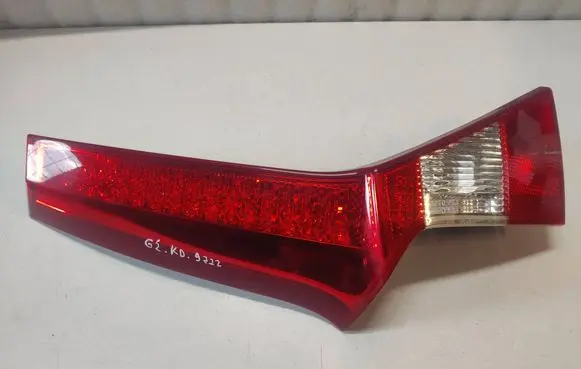 Tailgate rear/tail lights