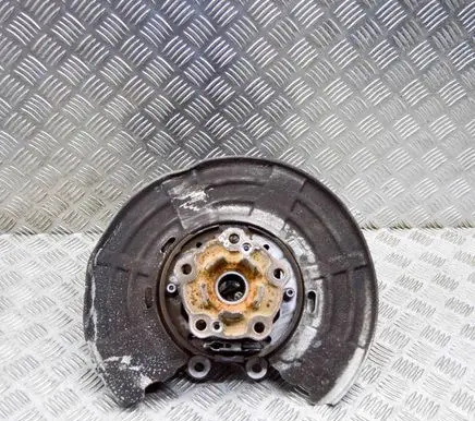BMW M4 F82 F83 Rear wheel hub 2284882 2284879