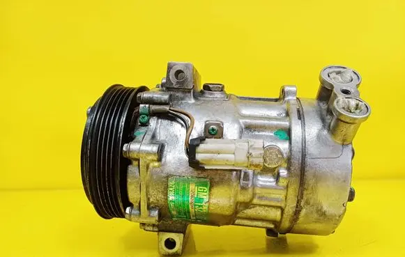 Opel Signum Air conditioning (A/C) compressor (pump) 13208187