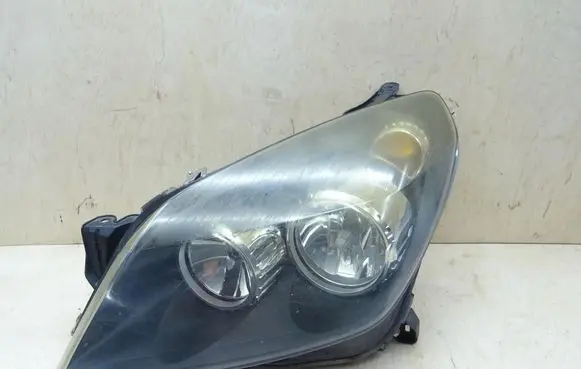Opel Astra H Headlight/headlamp