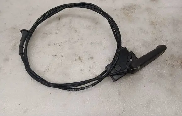 Chevrolet Volt I Engine bonnet/hood lock release cable 20888777