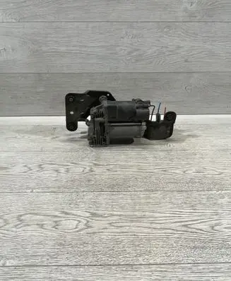 BMW X5 E70 Air suspension compressor/pump 6789938