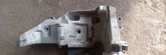 BMW 5 F10 F11 Generator/alternator bracket 7802639 13992010