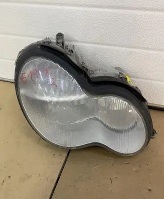 Mercedes-Benz C W203 Headlight/headlamp 1305235664 E1908