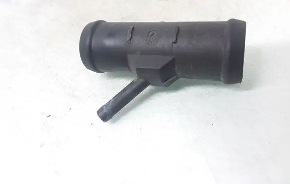 Volkswagen Polo IV 9N3 Engine coolant pipe/hose 1C0121438A
