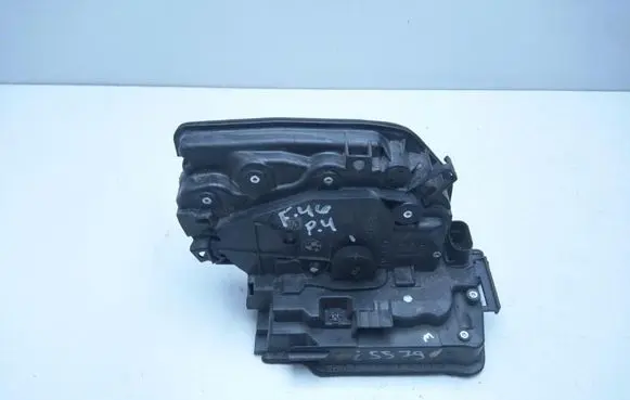 Loading door lock