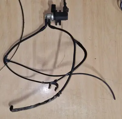 Volvo V70 Turbo solenoid valve 30637251