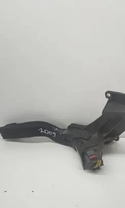 Ford Mondeo Mk III Accelerator throttle pedal 1S719F836BB 103000000100
