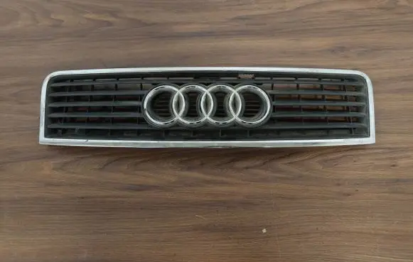 Audi A4 S4 B5 8D Front grill