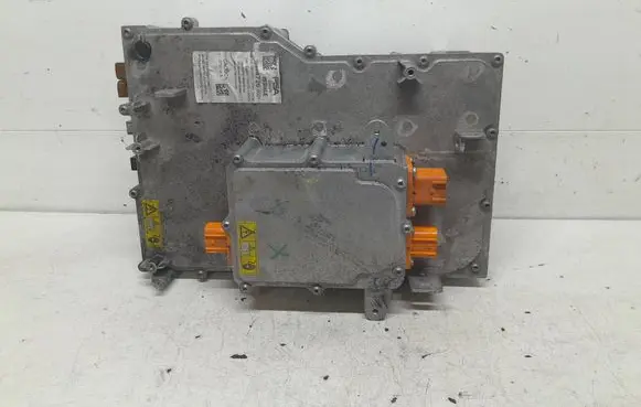 Peugeot 208 II Voltage converter inverter 985547268001