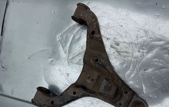 Mercedes-Benz Sprinter W906 Front lower control arm/wishbone