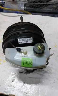 Mercedes-Benz Sprinter W901 W902 W903 W904 Brake booster A0014300308