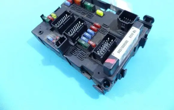Peugeot 206 Central body control module 9657608580 IMPRK1320727