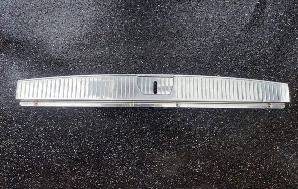 Mercedes-Benz E W211 Rear sill (body part) 