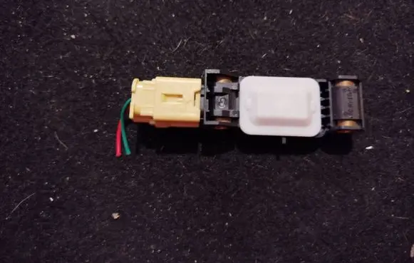 Nissan Note (E11) Airbag deployment crash/impact sensor 0285003019 305266 98830AY00A