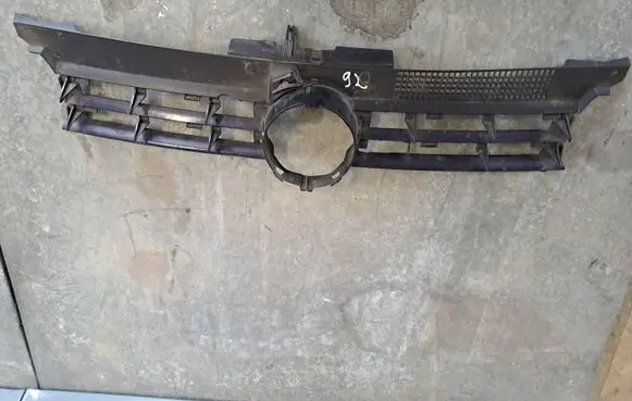Volkswagen Golf IV Front bumper upper radiator grill 1J0853651G 1J0853655G