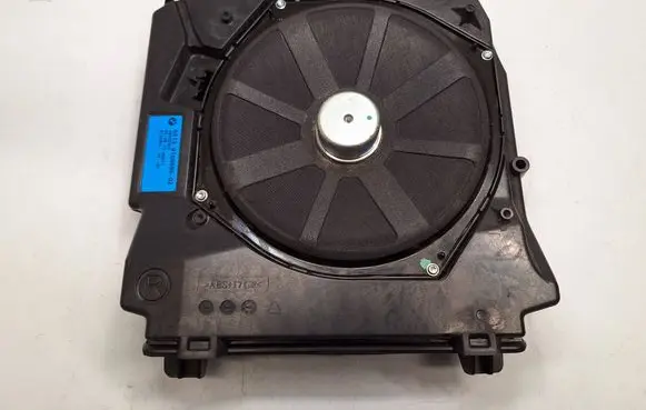 BMW 5 F10 F11 Subwoofer speaker 65139169686 65139315646