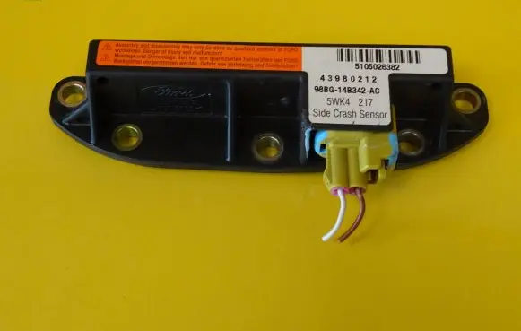 Ford Focus Airbag deployment crash/impact sensor 98BG-14B342-AC