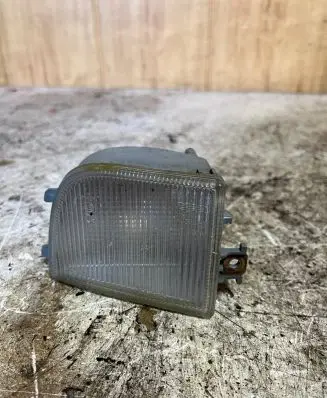 Volkswagen PASSAT B4 Front fog light 3A0953155 8580511
